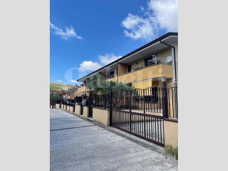 Attico in Vendita a Camigliano, 105'000&euro;, 90 m²