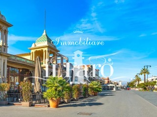 Appartamento in Vendita a Viareggio, 220'000&euro;, 65 m²