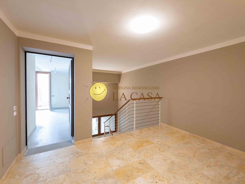 Quadrilocale in Vendita a Figline e Incisa Valdarno, zona Incisa, 190'000&euro;, 90 m², con Box