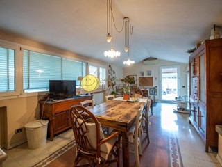 Appartamento in Vendita a Figline e Incisa Valdarno, zona Incisa, 230'000&euro;, 135 m², con Box