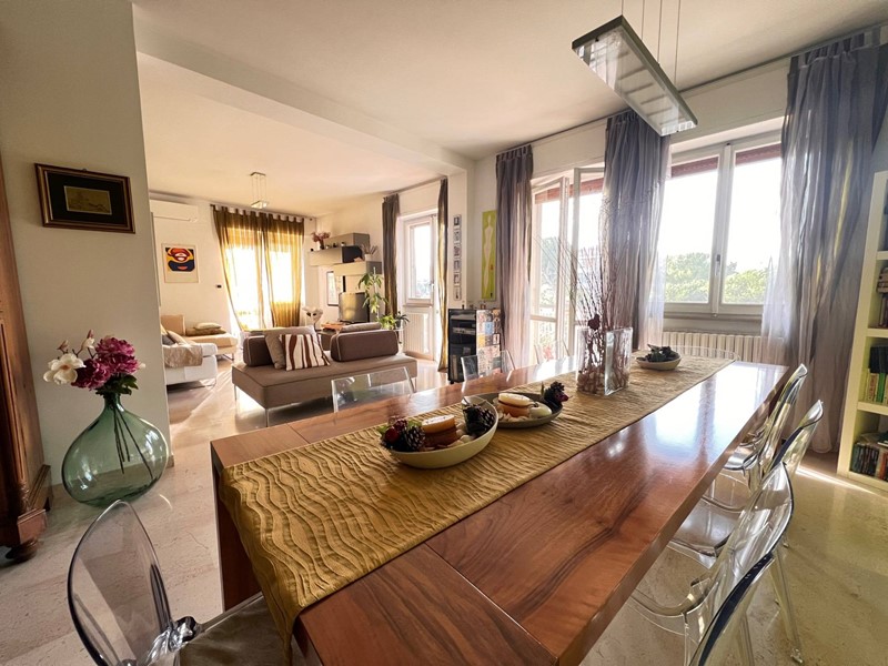 Quadrilocale in Vendita a Pescara, 625'000&euro;, 170 m²