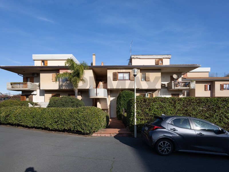 Appartamento in Vendita a Catania, 279'000&euro;, 200 m²
