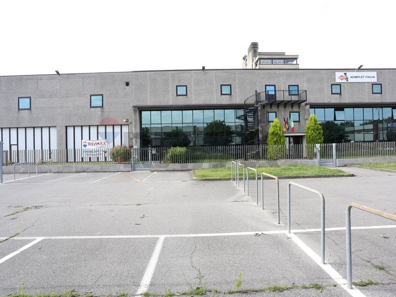 Capannone in Vendita a Grassobbio, 4'550'000&euro;, 5400 m²