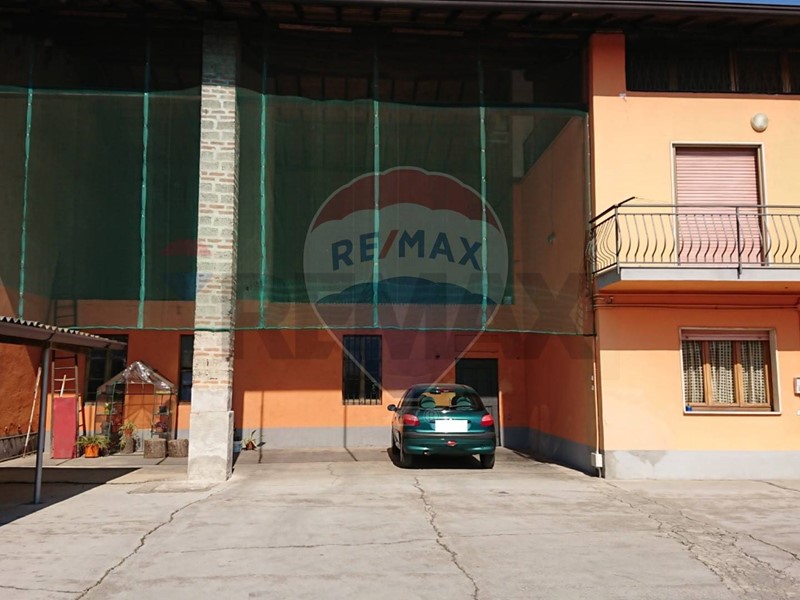 Rustico in Vendita a Caravaggio, 89'000&euro;, 97 m²