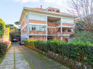 Quadrilocale in Vendita a Anzio, 210'000&euro;, 148 m²