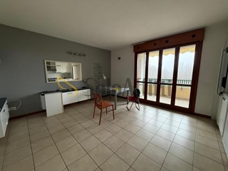 Appartamento in Affitto a Modena, 740&euro;, 75 m²