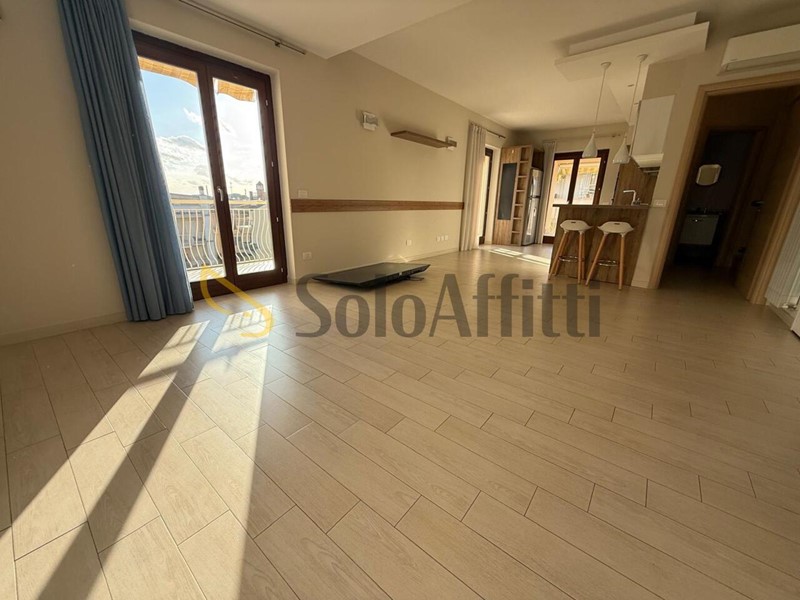 Quadrilocale in Affitto a Caserta, zona Tredici, 900&euro;, 140 m²