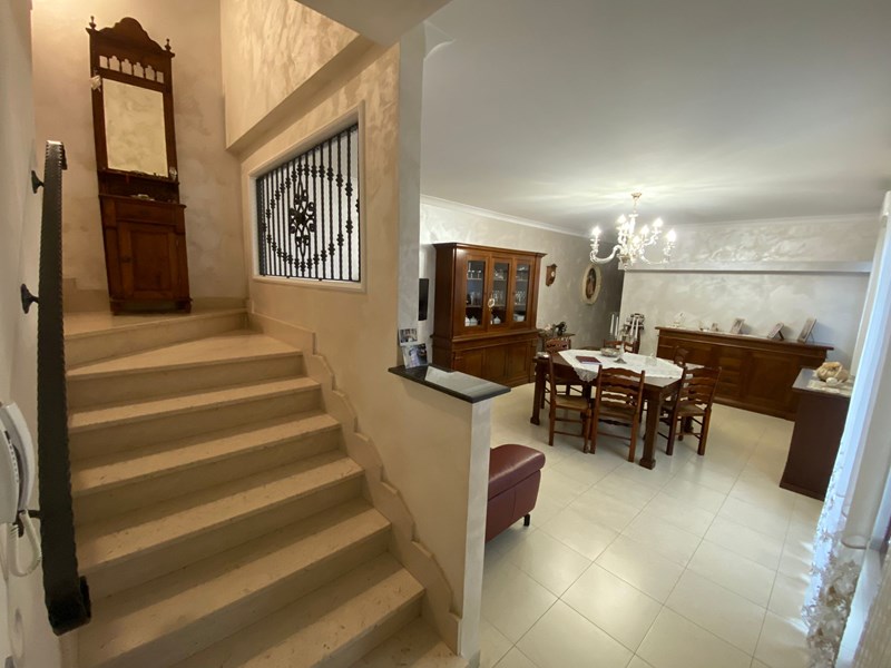 Quadrilocale in Vendita a San Nicandro Garganico, zona Boschetto , 85'000&euro;, 105 m²