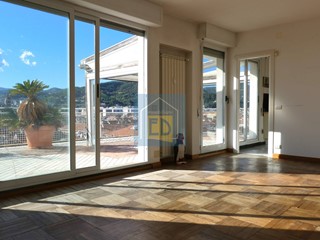 Appartamento in Vendita a Savona, 117 m²