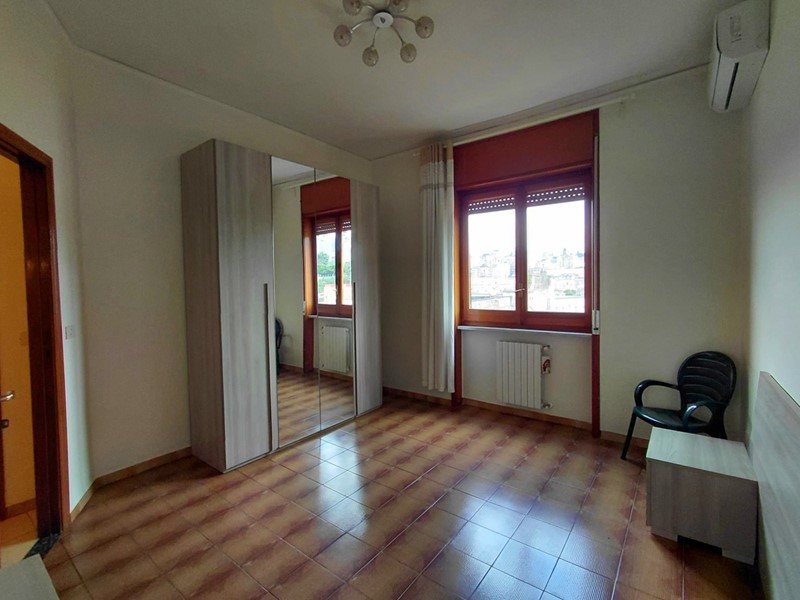 Bilocale in Affitto a Napoli, 1'200&euro;, 70 m², arredato