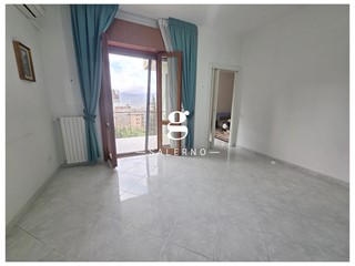 Appartamento in Vendita a Salerno, 325'000&euro;, 189 m², arredato