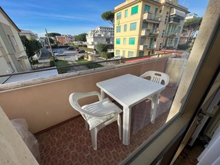 Bilocale in Affitto a Camaiore, zona Lido di Camaiore, 900&euro;, 45 m², arredato