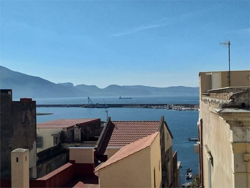 Trilocale in Vendita a Torre Annunziata, 147'000&euro;, 100 m²