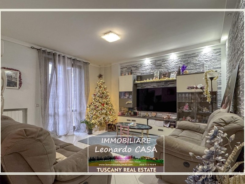 Appartamento in Vendita a Cerreto Guidi, 215'000&euro;, 100 m², arredato, con Box