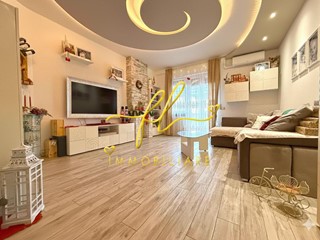 Appartamento in Vendita a Cecina, 235'000&euro;, 131 m²