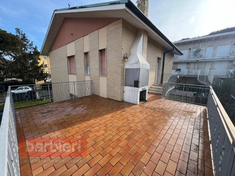 Quadrilocale in Affitto a Cervia, 110 m²