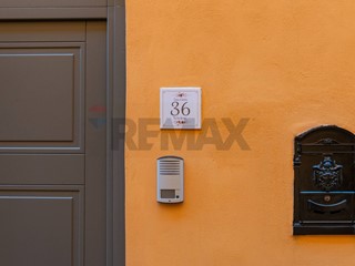 Appartamento in Vendita a Laterina Pergine Valdarno, 183'000&euro;, 149 m²