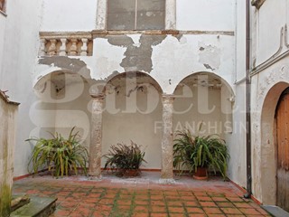 Appartamento in Vendita a Venafro, 25'000&euro;, 80 m²