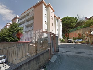 Appartamento in Vendita a Reggio Calabria, 95'000&euro;, 115 m²