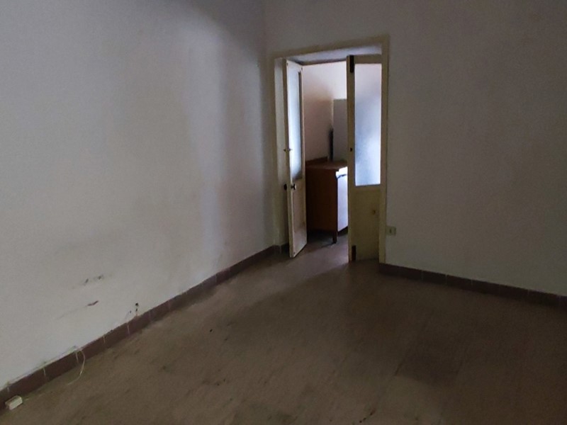 Quadrilocale in Vendita a Girifalco, 9'999&euro;, 150 m²