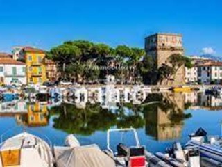 Appartamento in Vendita a Viareggio, 310'000&euro;, 110 m², arredato