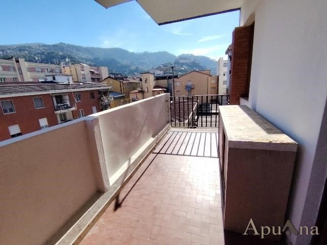 Appartamento in Vendita a Massa, 169'000&euro;, 105 m²