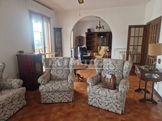 Appartamento in Vendita a Pisa, 240'000&euro;, 140 m²
