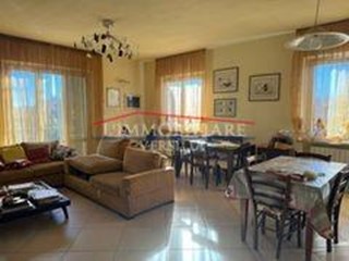 Villa bifamiliare in Vendita a Montignoso, zona Cervaiolo, 365'000&euro;, 130 m², arredato