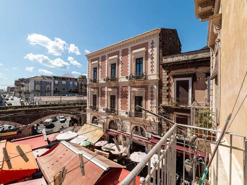 Appartamento in Vendita a Catania, 260'000&euro;, 140 m²