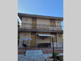 Appartamento in Vendita a Mascalucia, 100'000&euro;, 110 m²