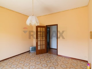 Appartamento in Vendita a Aci Catena, 89'000&euro;, 135 m²