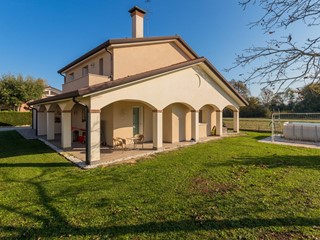 Villa in Vendita a Quarto d'Altino, 560'000&euro;, 210 m²