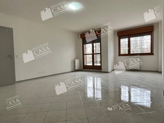 Quadrilocale in Vendita a Cento, 139 m²