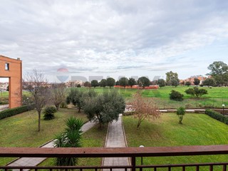 Bilocale in Vendita a Roma, 189'000&euro;, 65 m²