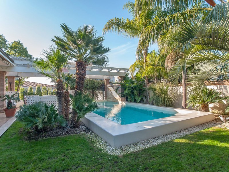 Villa in Affitto a Roma, 10'000&euro;, 500 m²