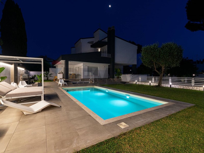 Villa in Affitto a Roma, 8'500&euro;, 266 m²