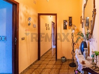 Appartamento in Vendita a San Giovanni la Punta, 129'000&euro;, 163 m²