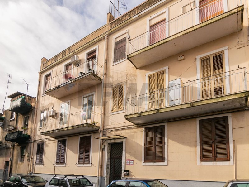 Appartamento in Vendita a Catania, 180'000&euro;, 130 m²