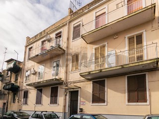 Appartamento in Vendita a Catania, 180'000&euro;, 130 m²