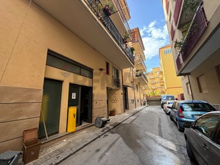 Magazzino in Vendita a Sant'Agata di Militello, 80'000&euro;, 201 m²