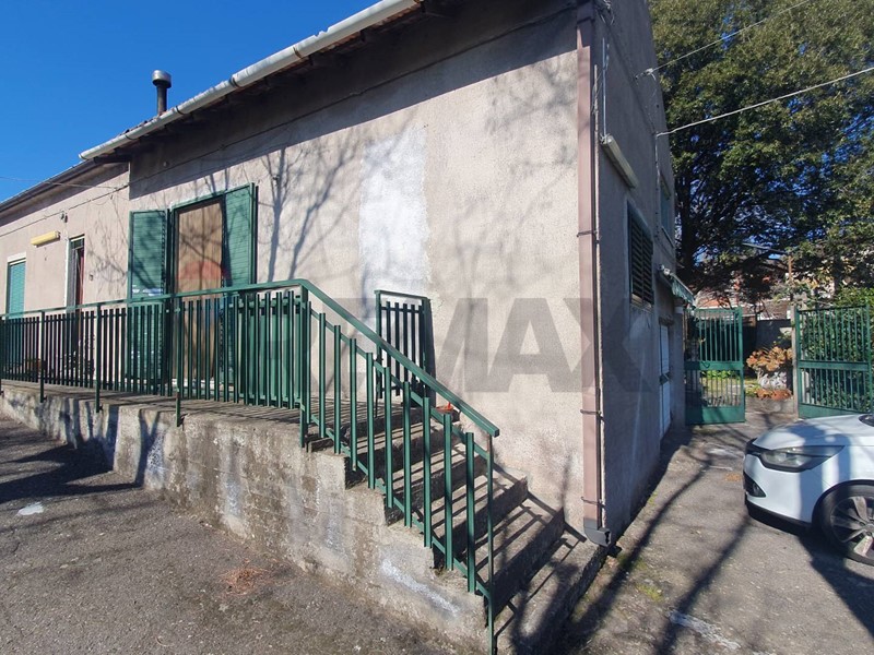 Casa Indipendente in Vendita a Ragalna, 99'000&euro;, 120 m²