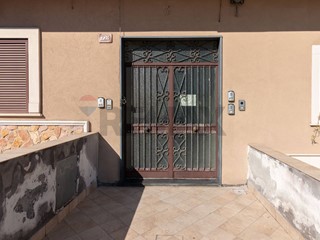 Quadrilocale in Vendita a Gravina di Catania, 90'000&euro;, 90 m²