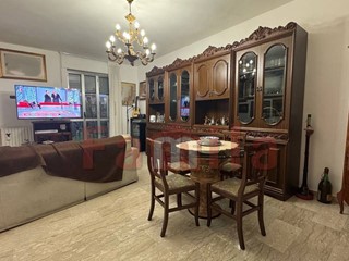 Trilocale in Vendita a Mugnano del Cardinale, 100'000&euro;, 130 m²