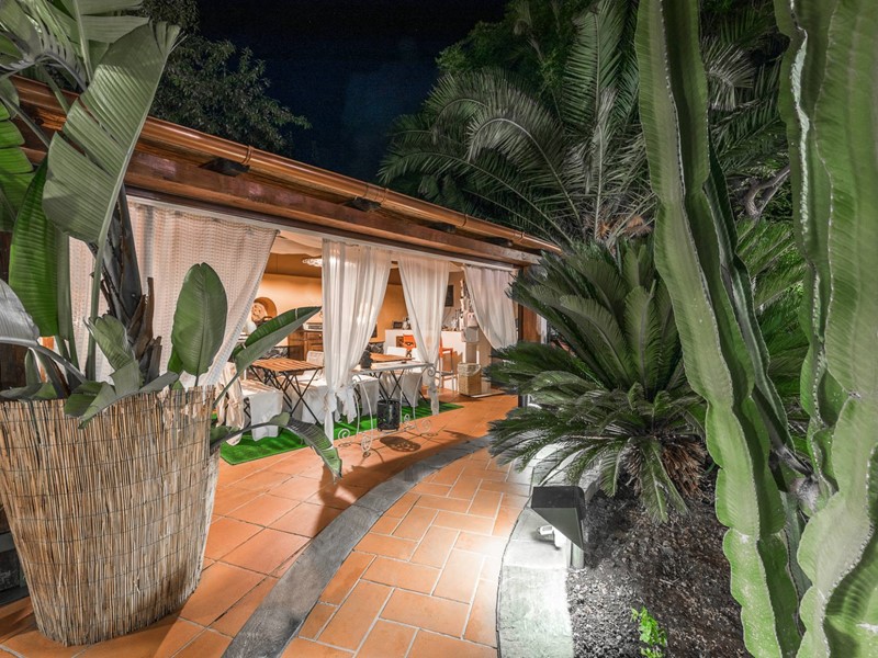 Appartamento in Vendita a Leni, 975'000&euro;, 210 m²