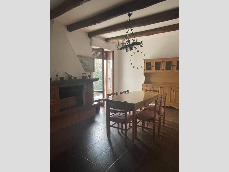 Appartamento in Vendita a Santa Fiora, 80'000&euro;, 114 m²