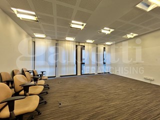Ufficio in Vendita a Bologna, 885'000&euro;, 330 m²