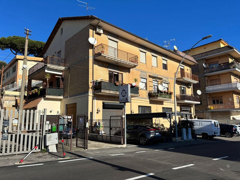 Quadrilocale in Vendita a Colonna, 160'000&euro;, 140 m²