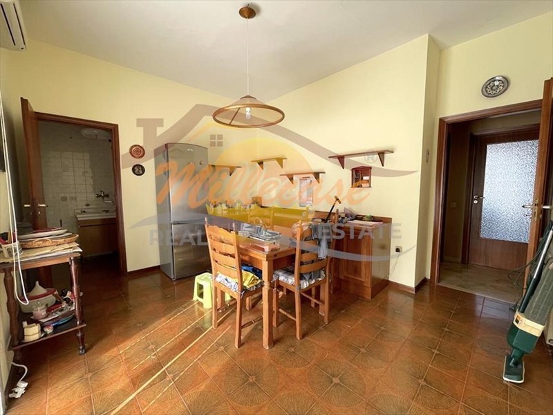 Appartamento in Vendita a Siracusa, zona Tisia - Tica - Zecchino, 99'000&euro;, 160 m²