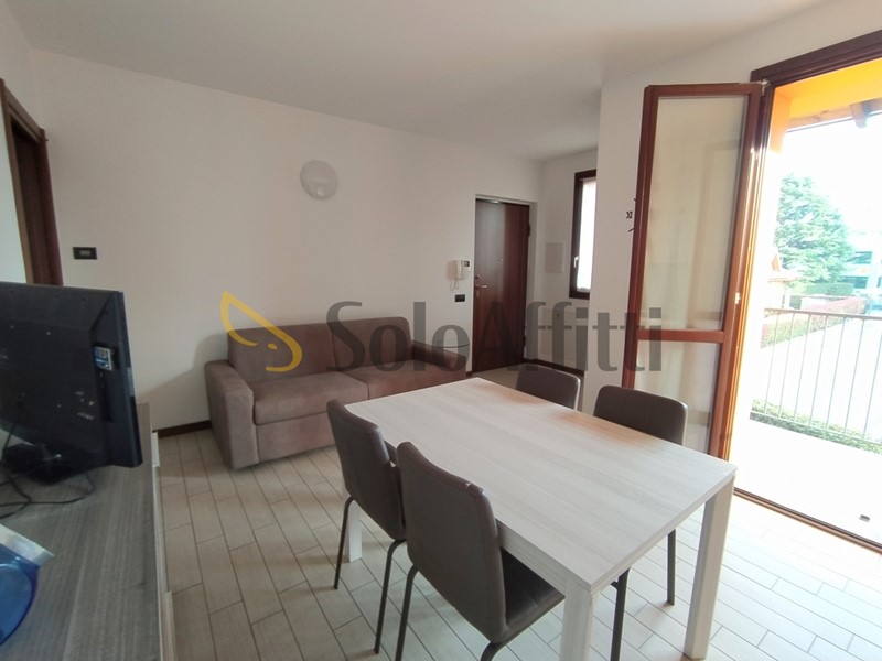 Bilocale in Affitto a Oggiono, 630&euro;, 49 m², arredato