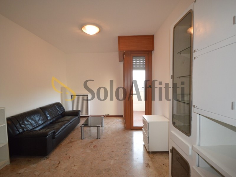 Bilocale in Affitto a Milano, zona Navigli Famagosta, 800&euro;, 74 m², arredato